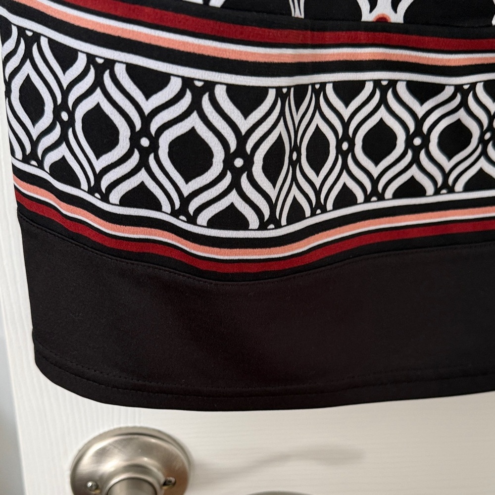 White House black market black  and White Geometric Pattern Dress - Picture 5 of 6